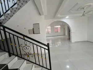 7bdrm Mansion in Bee Decor & Homes, New Site for rent