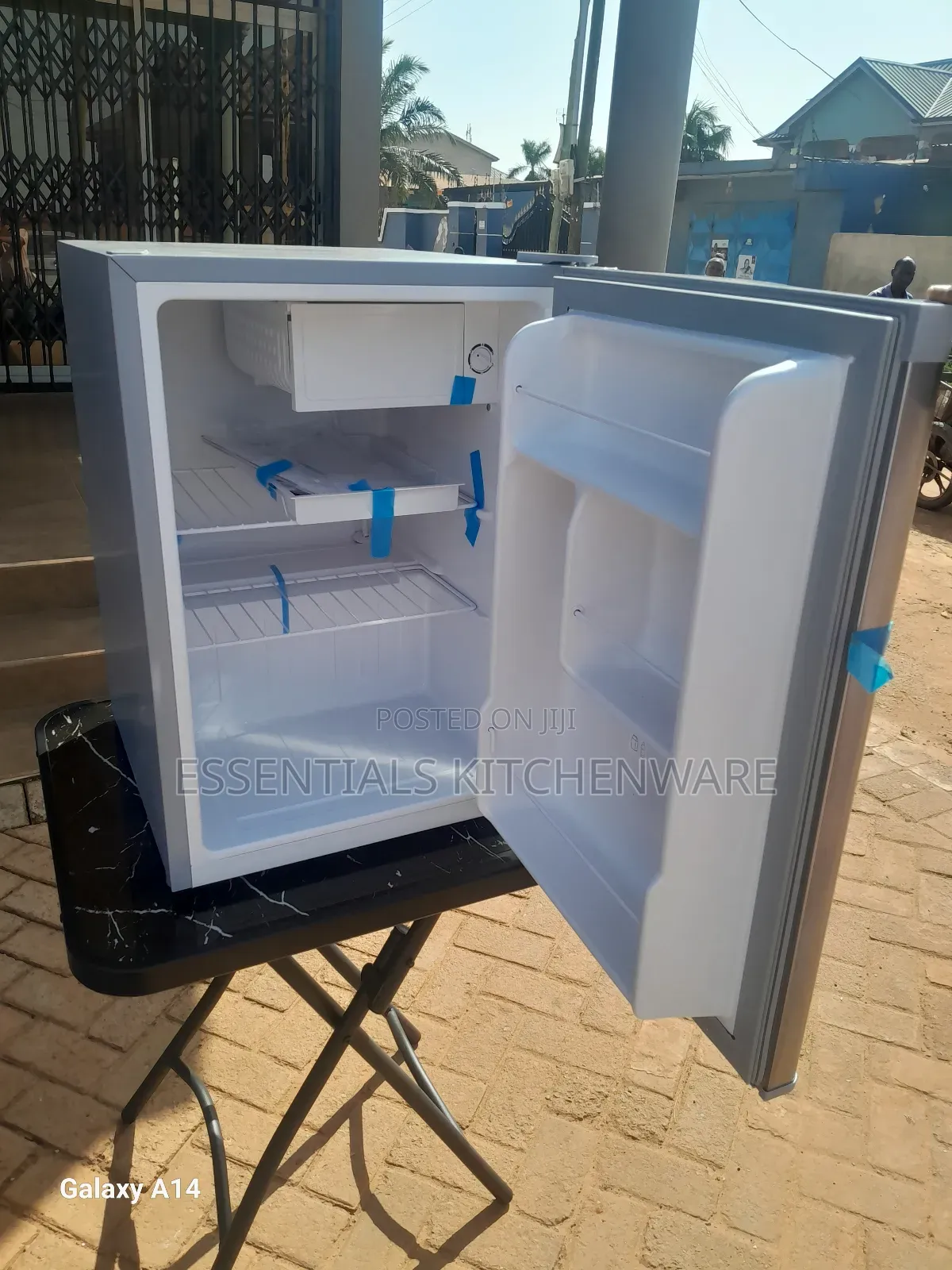 Logik Table Top Fridge