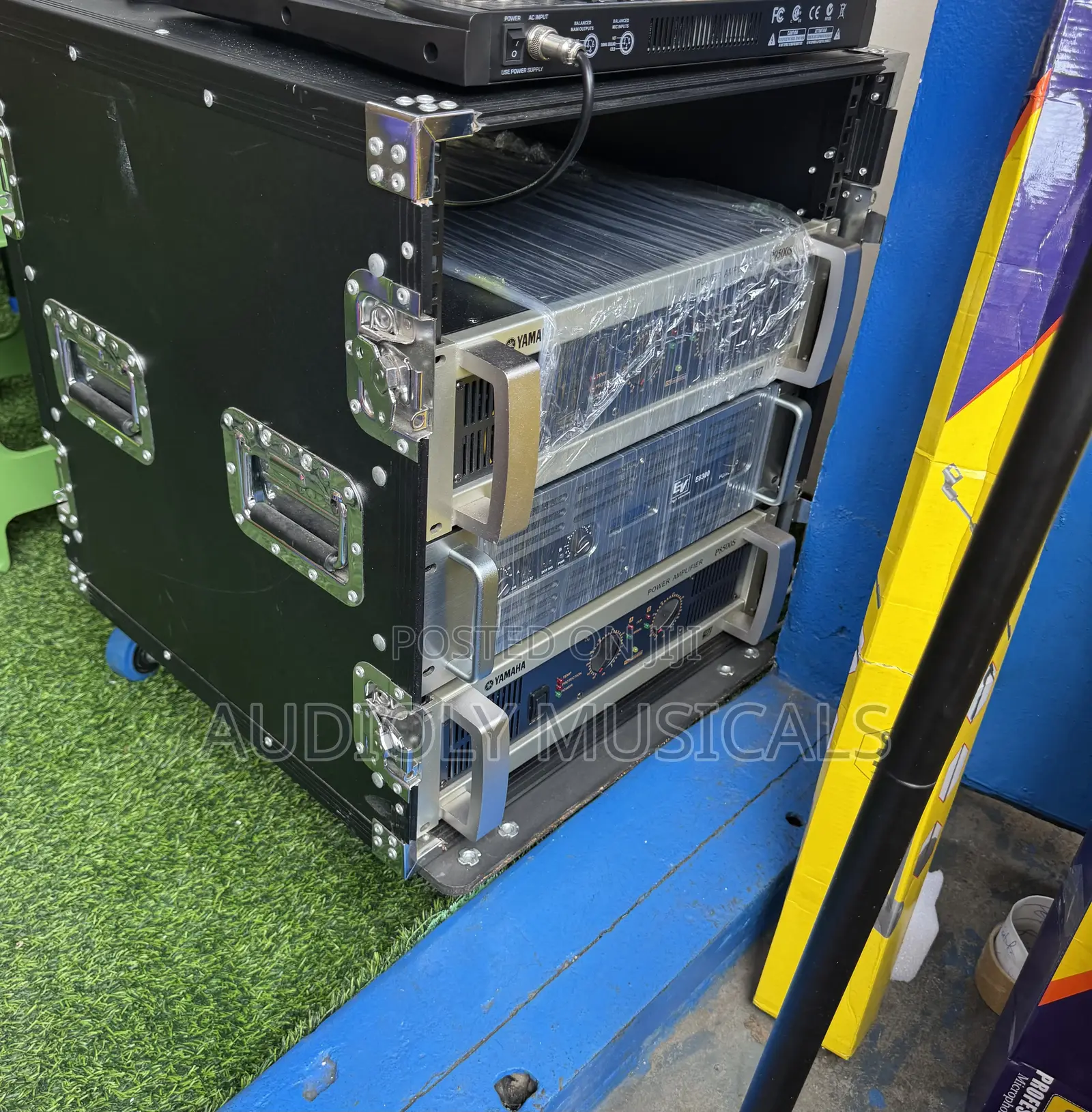 Jac -12units Amplifier Rack