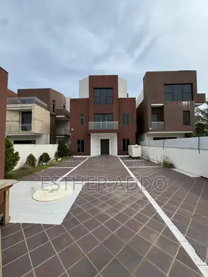 5bdrm Mansion in East Legon for rent