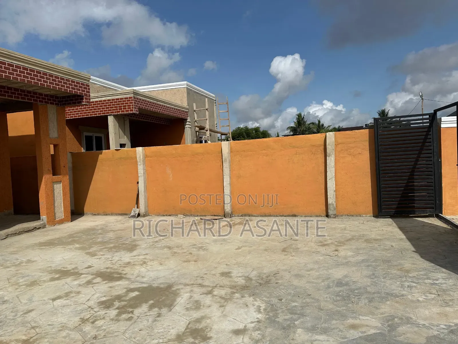 2bdrm House in Pokuase for sale