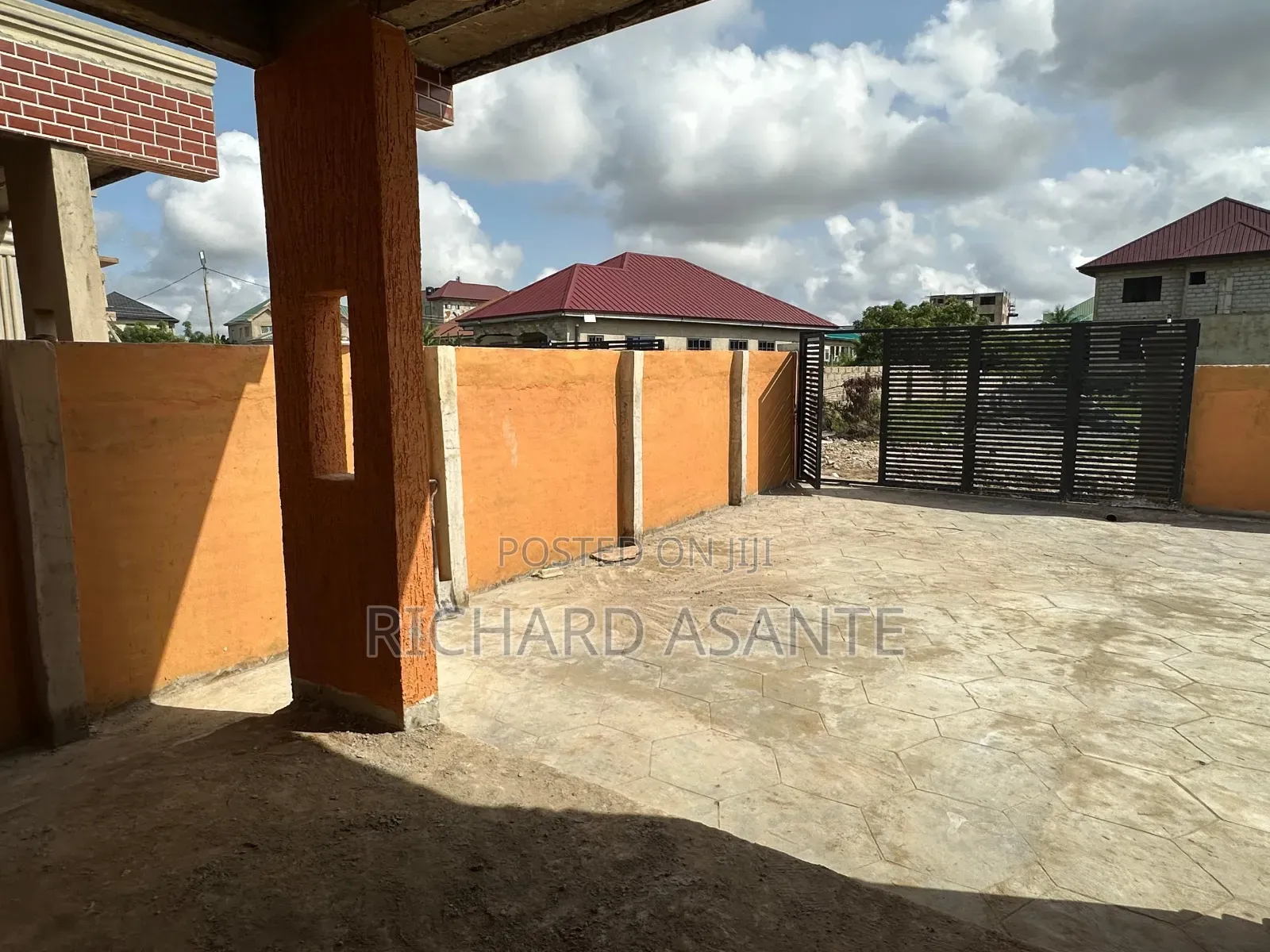 2bdrm House in Pokuase for sale