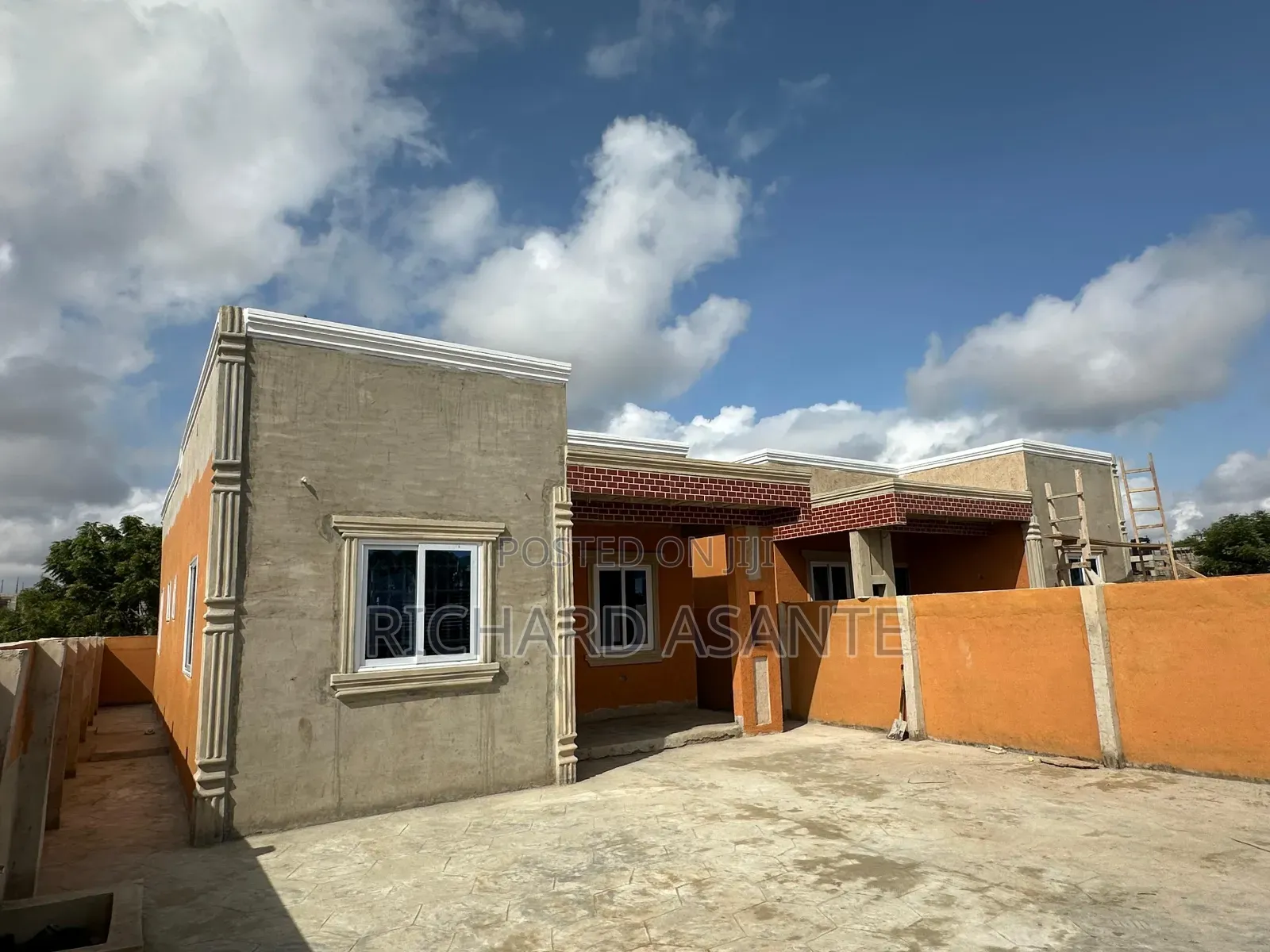 2bdrm House in Pokuase for sale