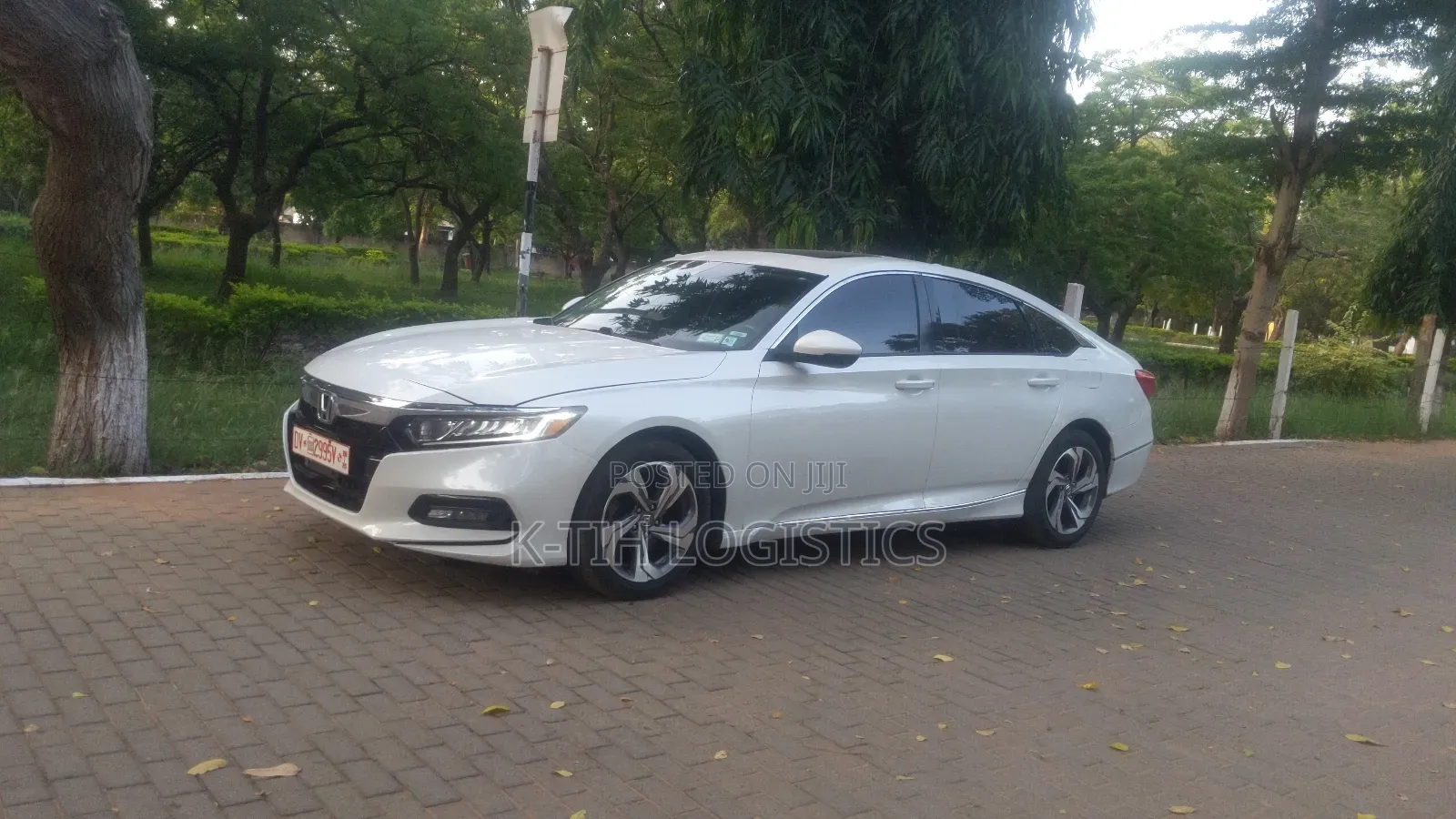 Honda Accord EX-L (2.0L 4cyl Turbo 10A) 2019 White
