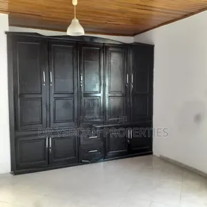 6bdrm Maisonette in Spintex:- 6 Bedrooms for rent