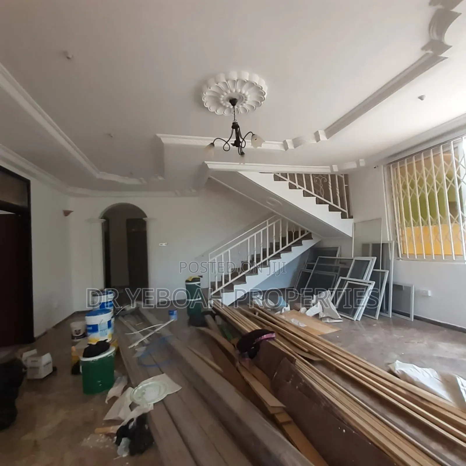 6bdrm Maisonette in Spintex:- 6 Bedrooms for rent