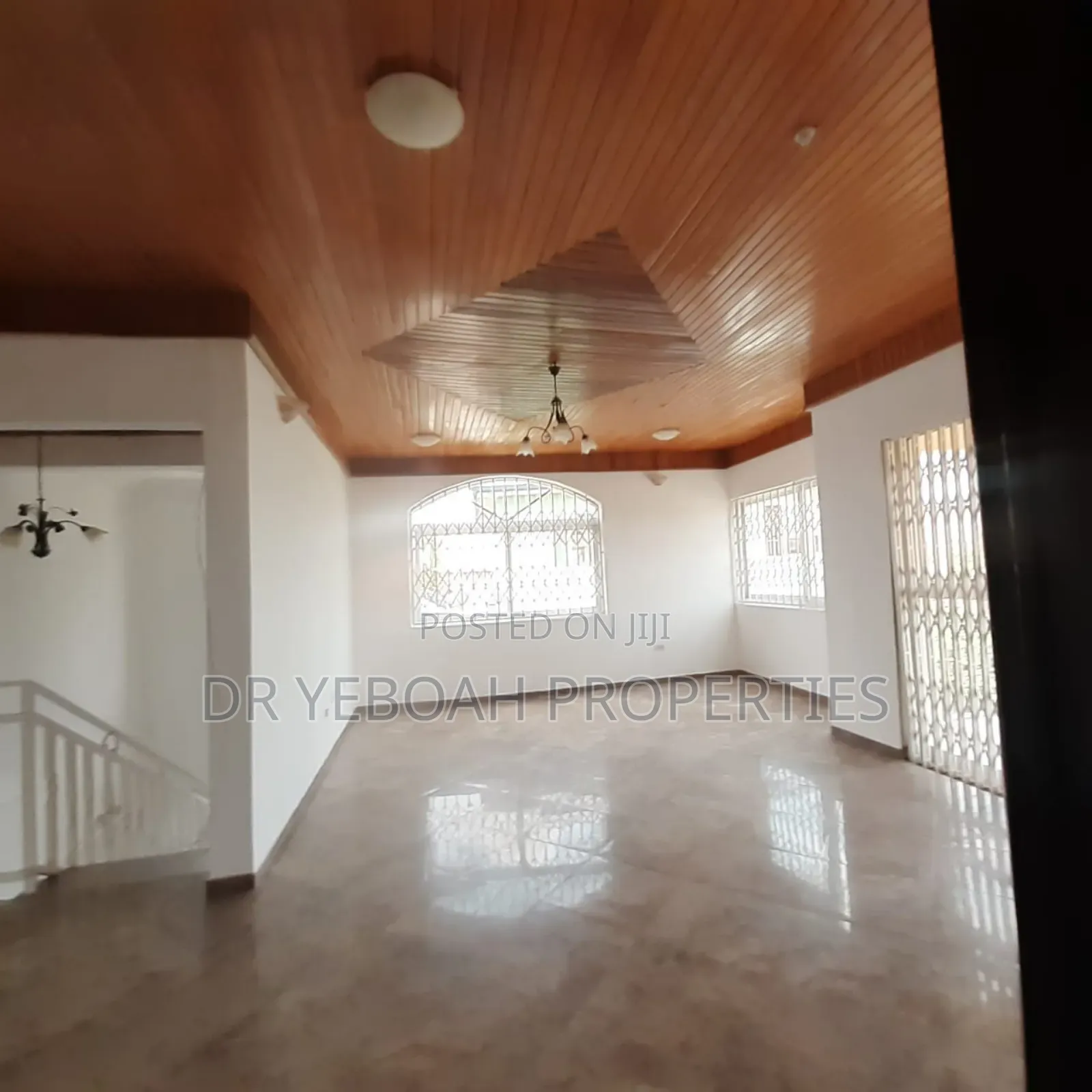 6bdrm Maisonette in Spintex:- 6 Bedrooms for rent