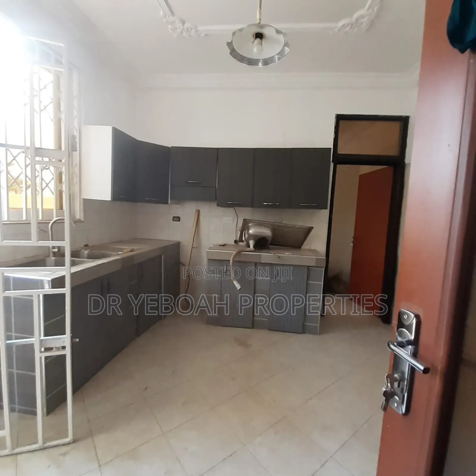 6bdrm Maisonette in Spintex:- 6 Bedrooms for rent