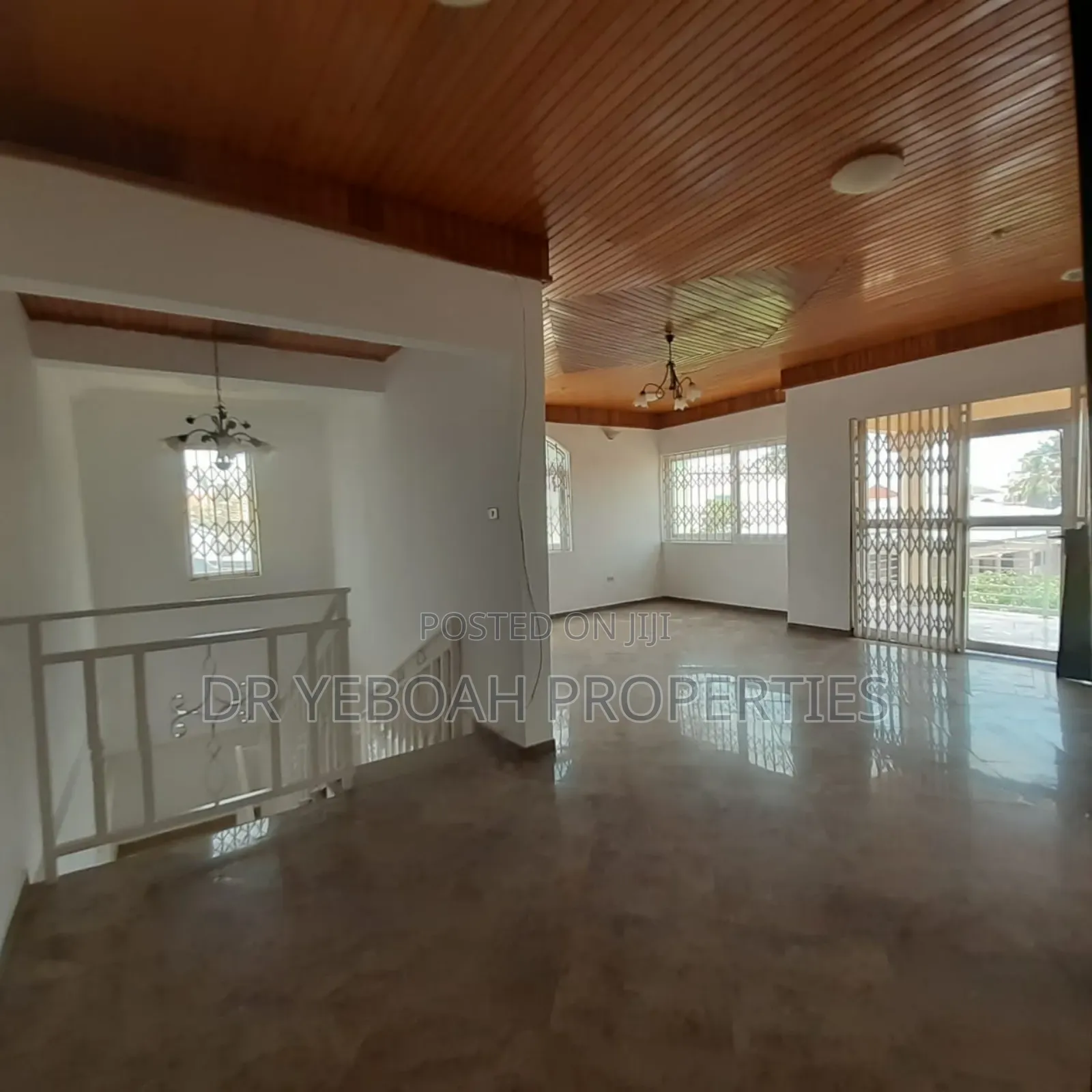6bdrm Maisonette in Spintex:- 6 Bedrooms for rent