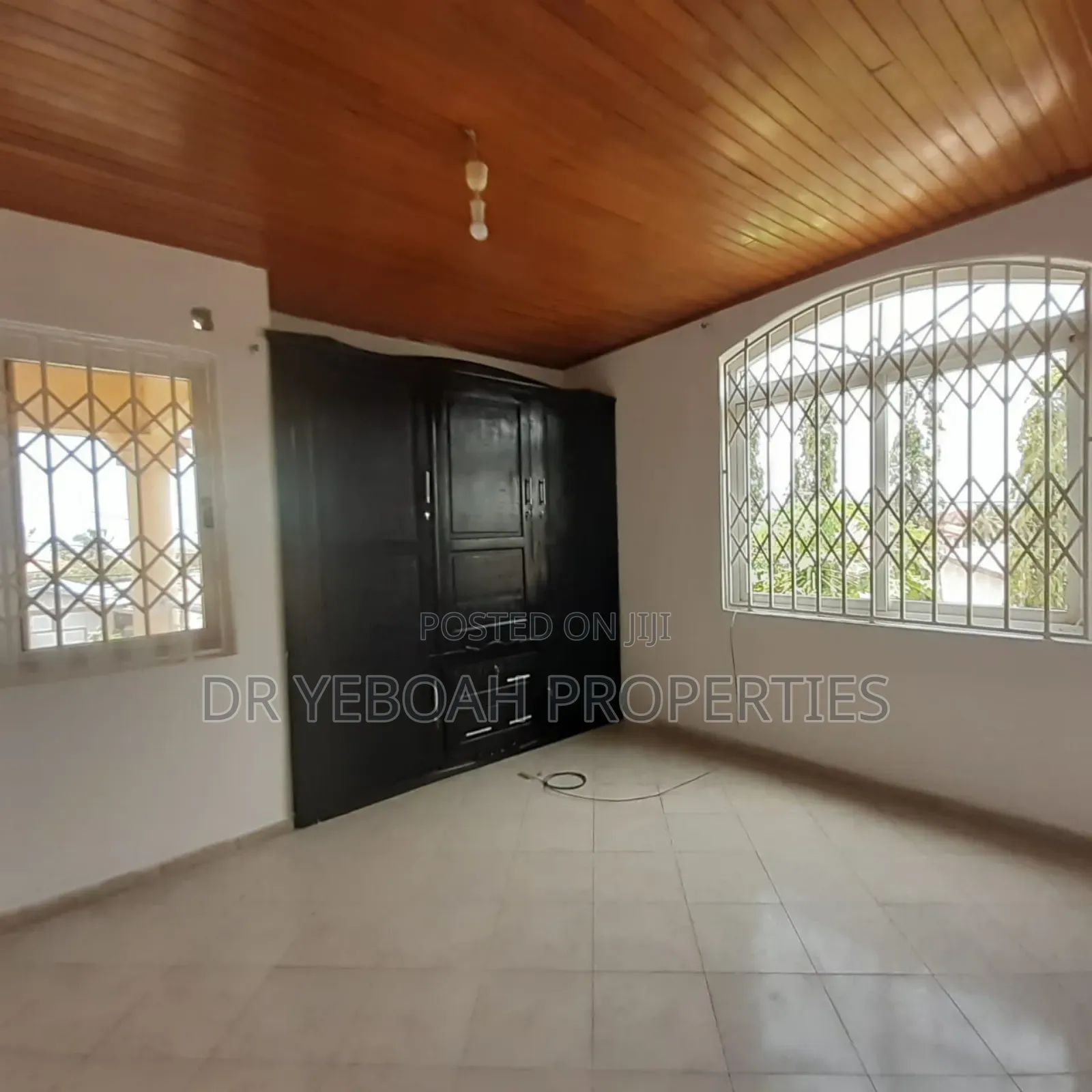 6bdrm Maisonette in Spintex:- 6 Bedrooms for rent