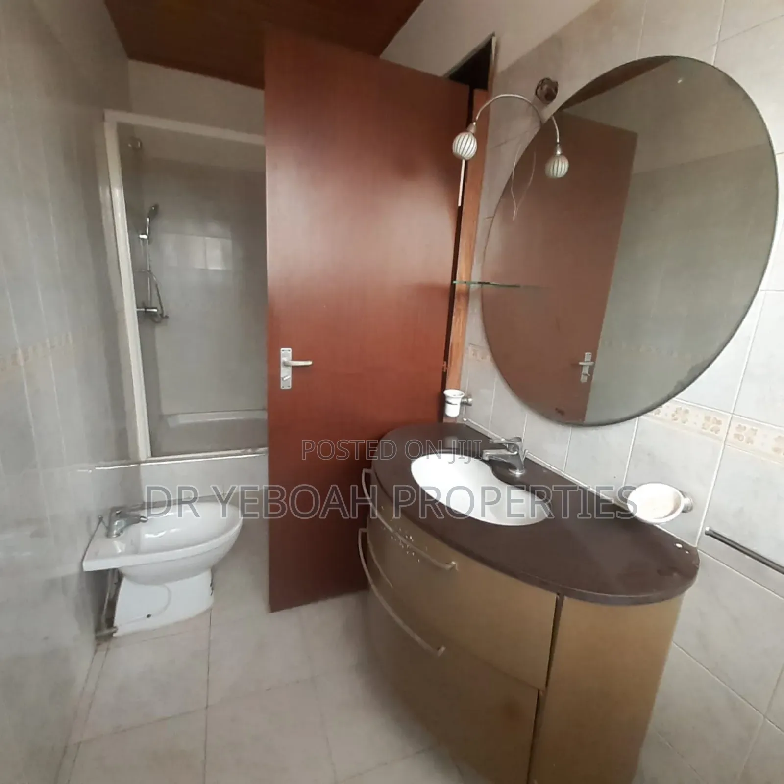 6bdrm Maisonette in Spintex:- 6 Bedrooms for rent