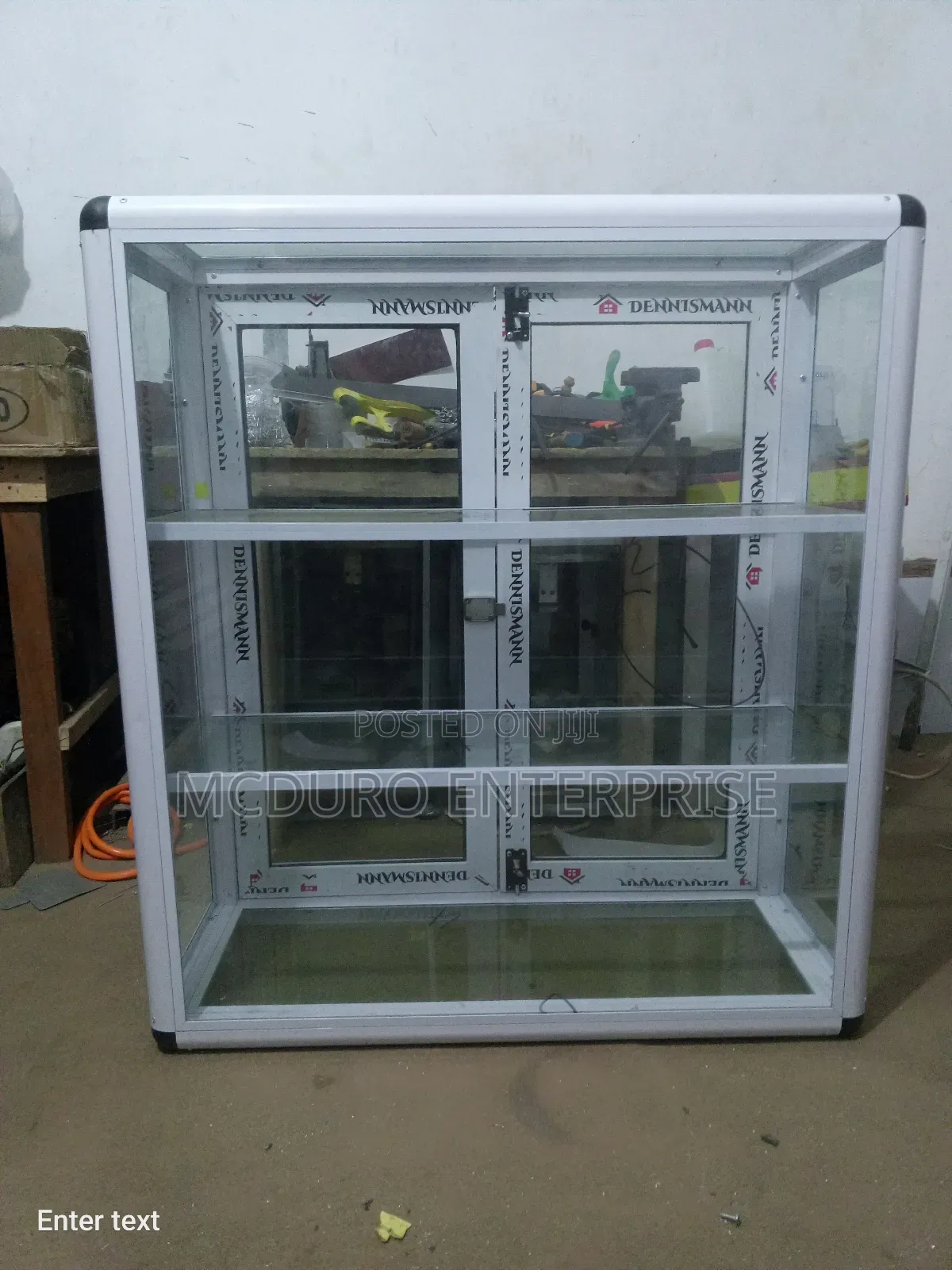 Showcase Glass