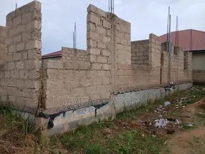 4bdrm Mansion in 4 Bedroom Incomplete, Tema Metropolitan for sale