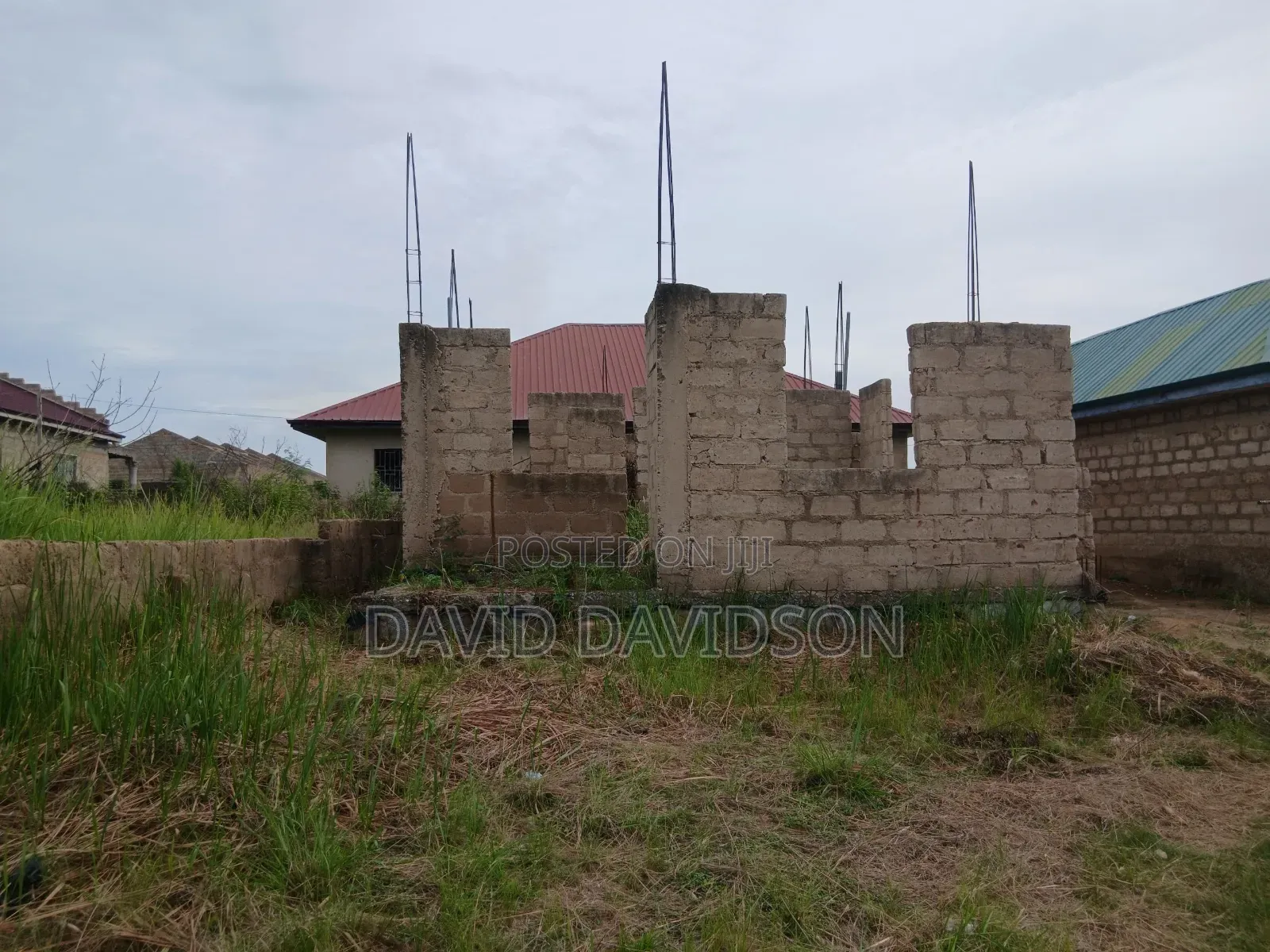 4bdrm Mansion in 4 Bedroom Incomplete, Tema Metropolitan for sale