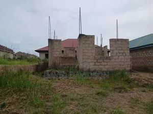 4bdrm Mansion in 4 Bedroom Incomplete, Tema Metropolitan for sale