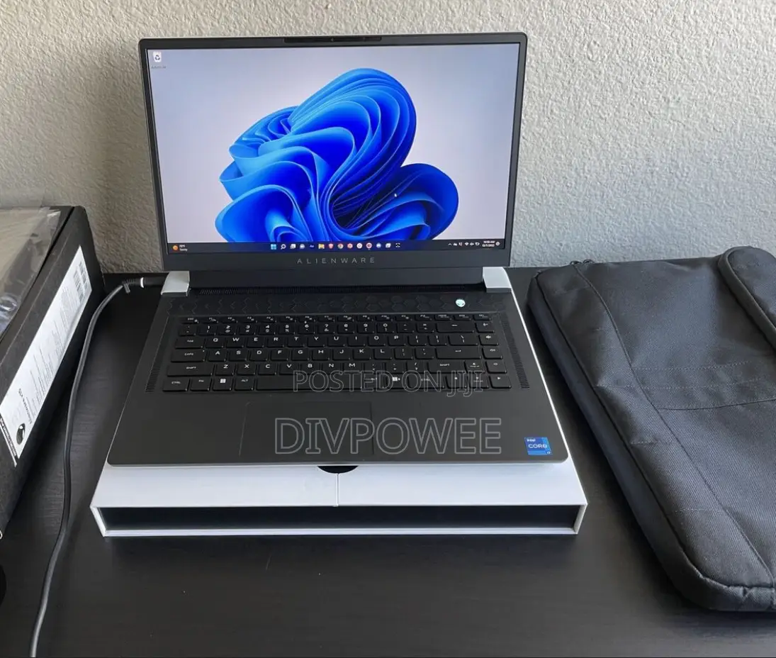 New Laptop Alienware M15 R3 32GB Intel Core I9 SSD 512GB