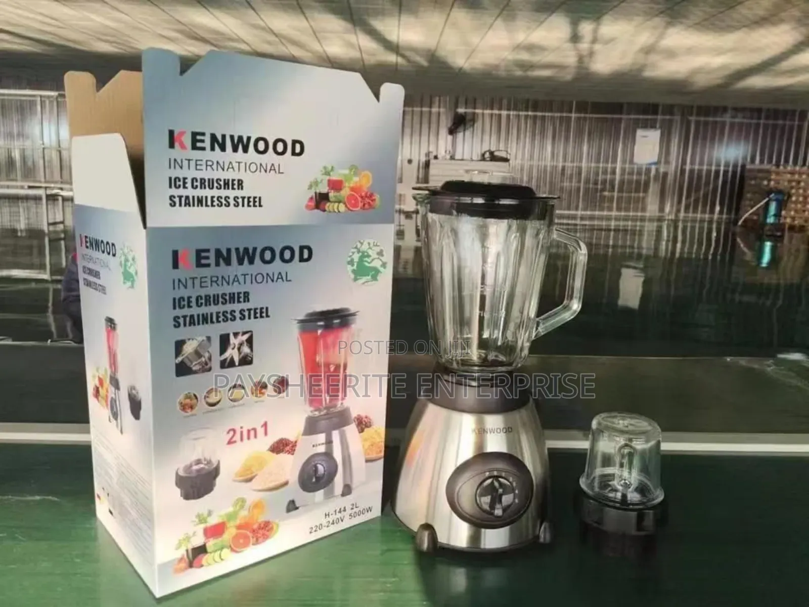 335gh Kenwood 2 in 1 Glass Blender