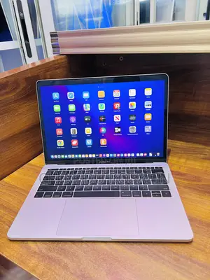 Photo - Laptop Apple MacBook Pro 2016 8GB Intel Core I5 SSD 256GB