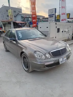 Mercedes-Benz E350 2012 Beige