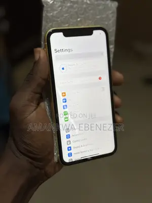 New Apple iPhone 11 64 GB Yellow