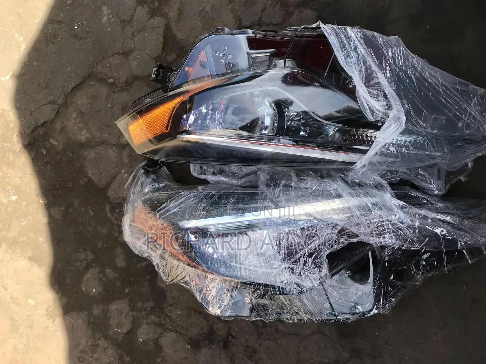 Toyota Corolla 2016 Headlight Normal Available
