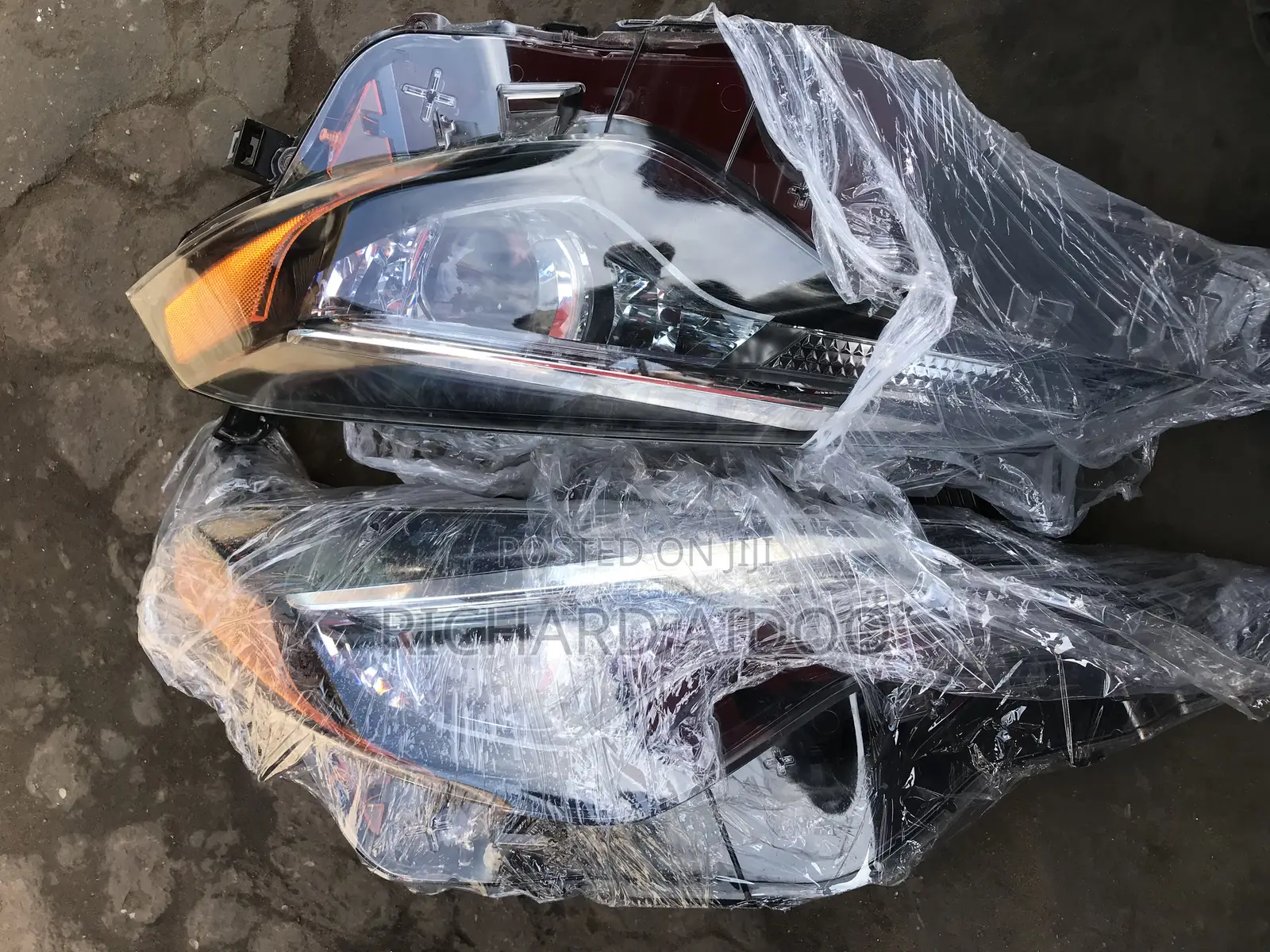 Toyota Corolla 2016 Headlight Normal Available
