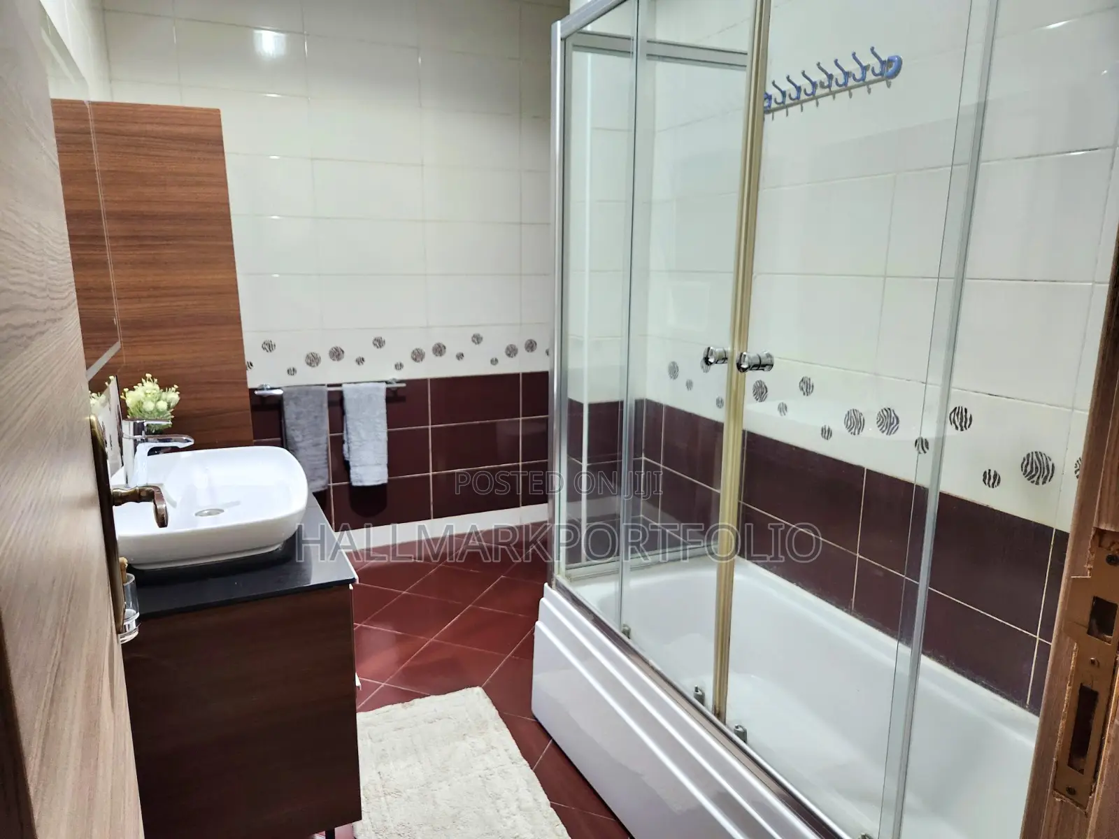 Furnished 3bdrm Apartment in Airport Residential Area for rent