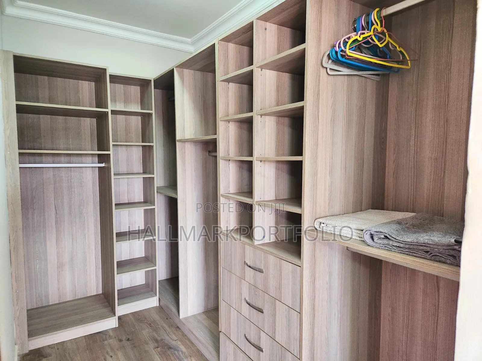 Furnished 3bdrm Apartment in Airport Residential Area for rent