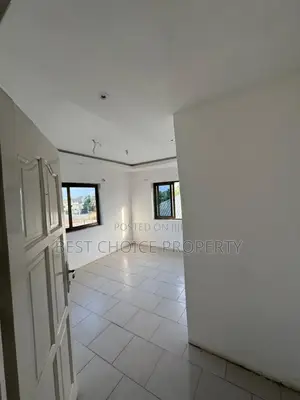 2bdrm Apartment in Nanakrom, Ashaley Botwe for rent