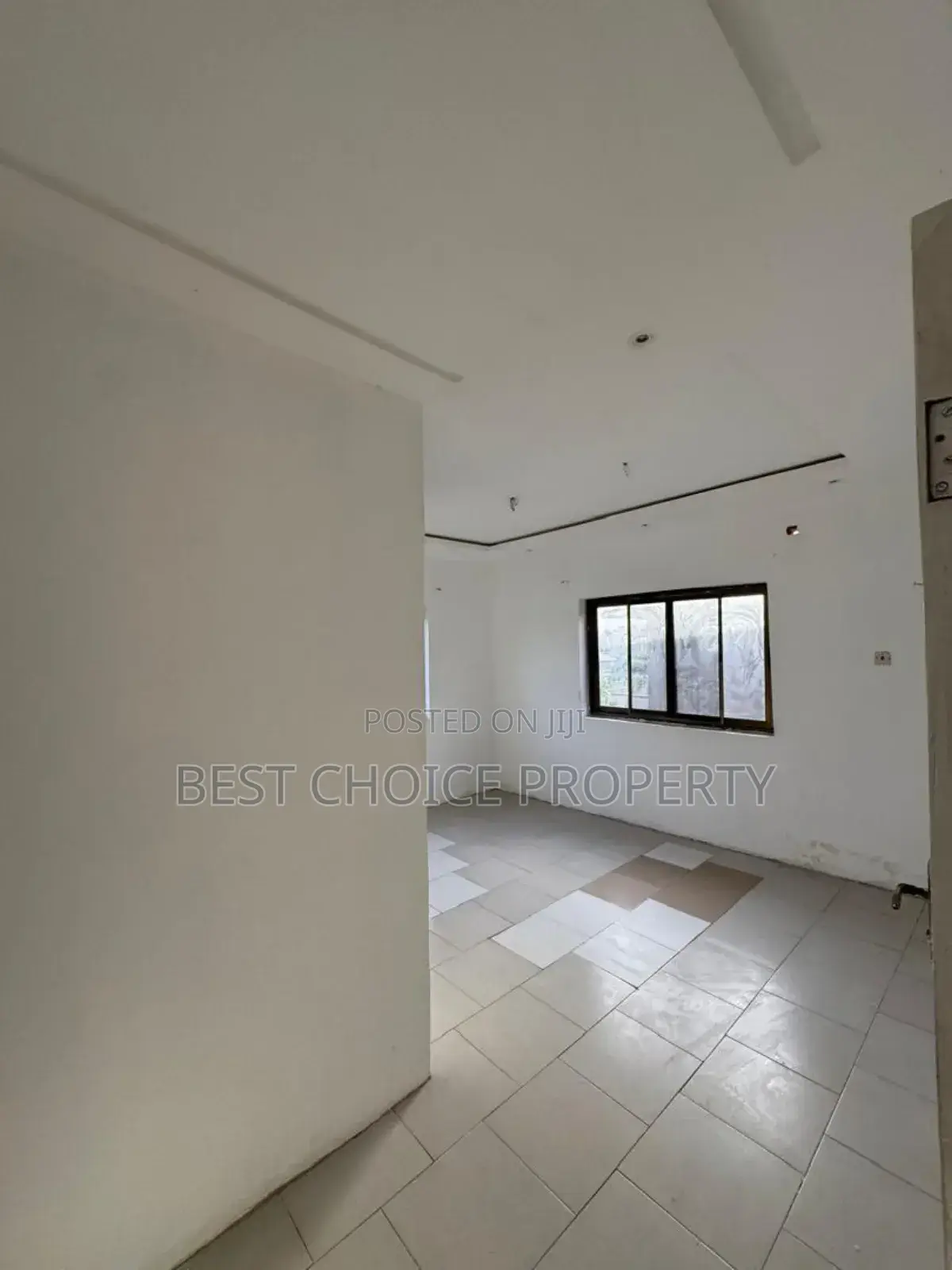 2bdrm Apartment in Nanakrom, Ashaley Botwe for rent