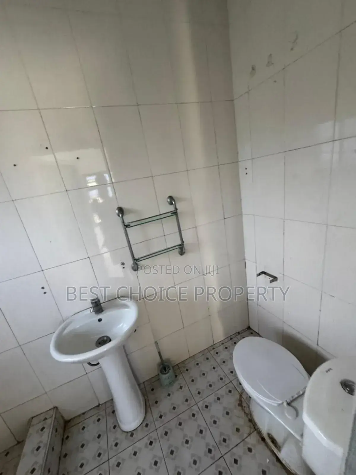 2bdrm Apartment in Nanakrom, Ashaley Botwe for rent