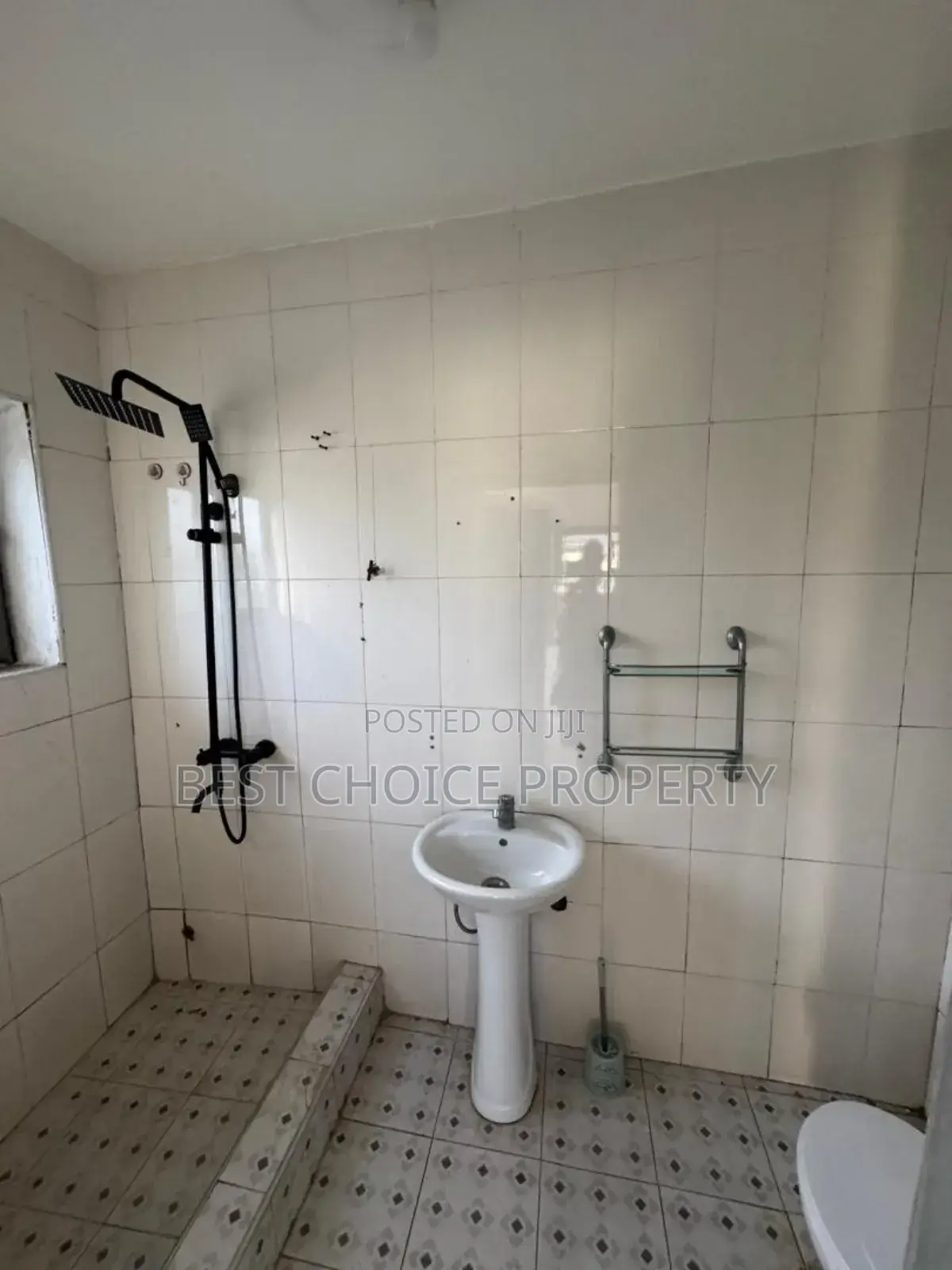 2bdrm Apartment in Nanakrom, Ashaley Botwe for rent