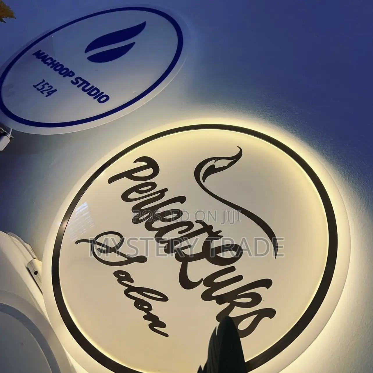 2d Signage With Light