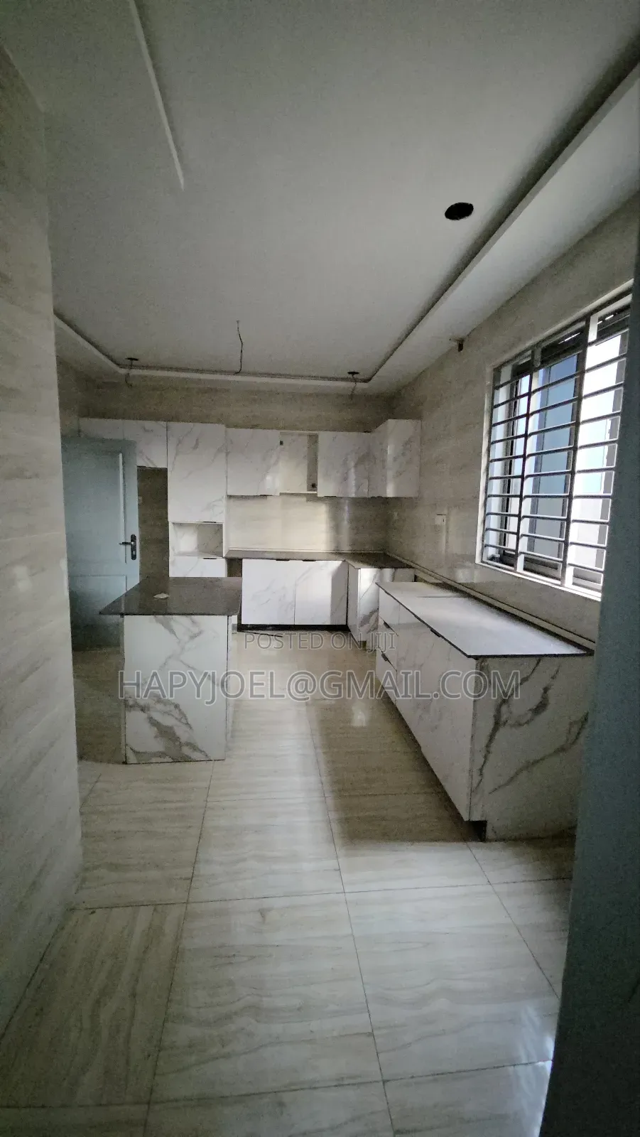 4bdrm House in Lake Side Estate for sale
