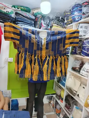 The Smock That Speaks Without Words