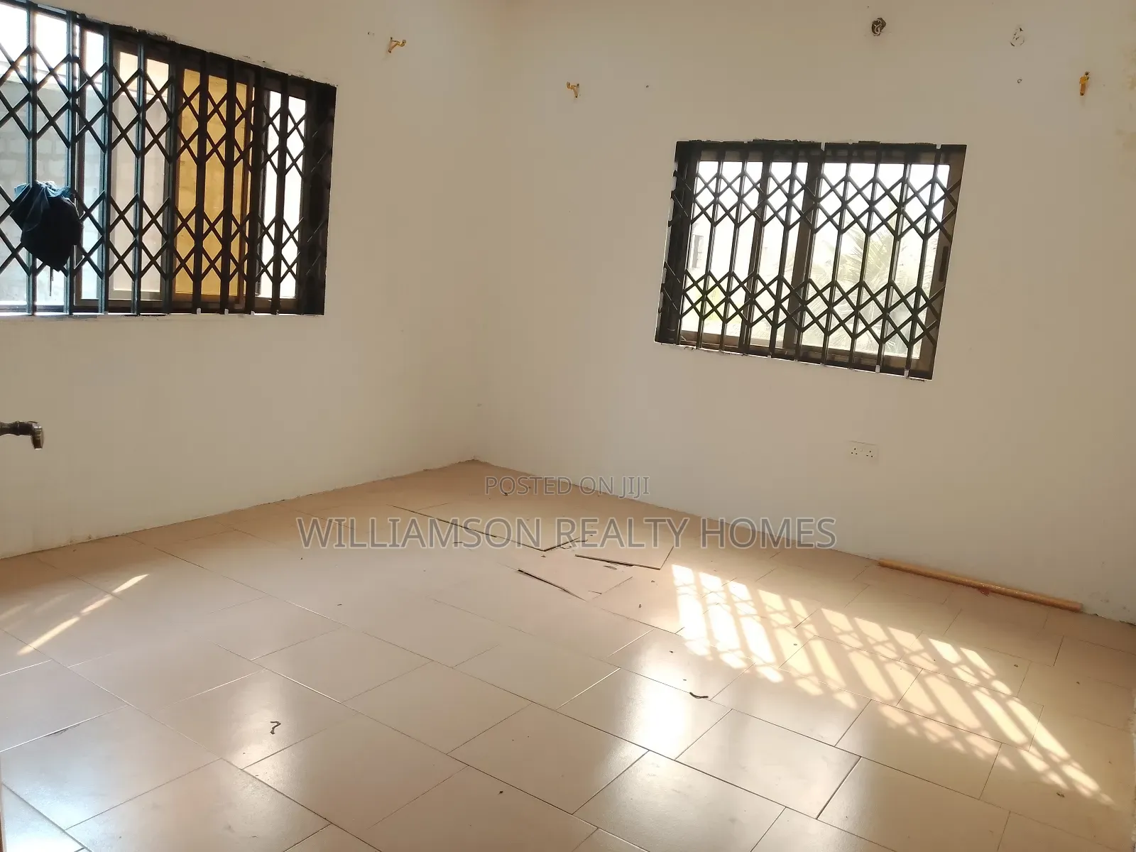 2bdrm Apartment in Community 18 Area, Spintex for rent