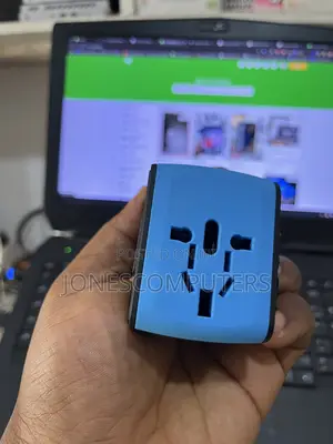 1500 Universal Travel Adapter Charger