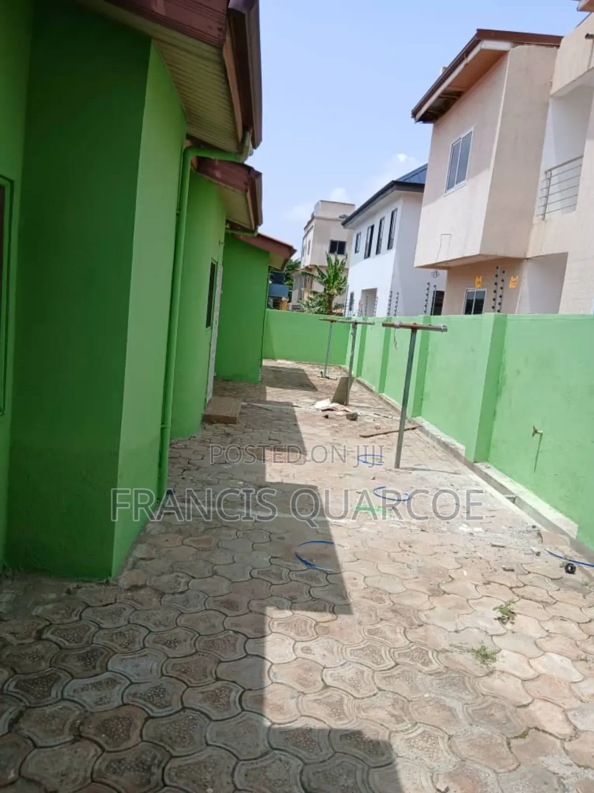 5bdrm House in Ashongman Estates for rent