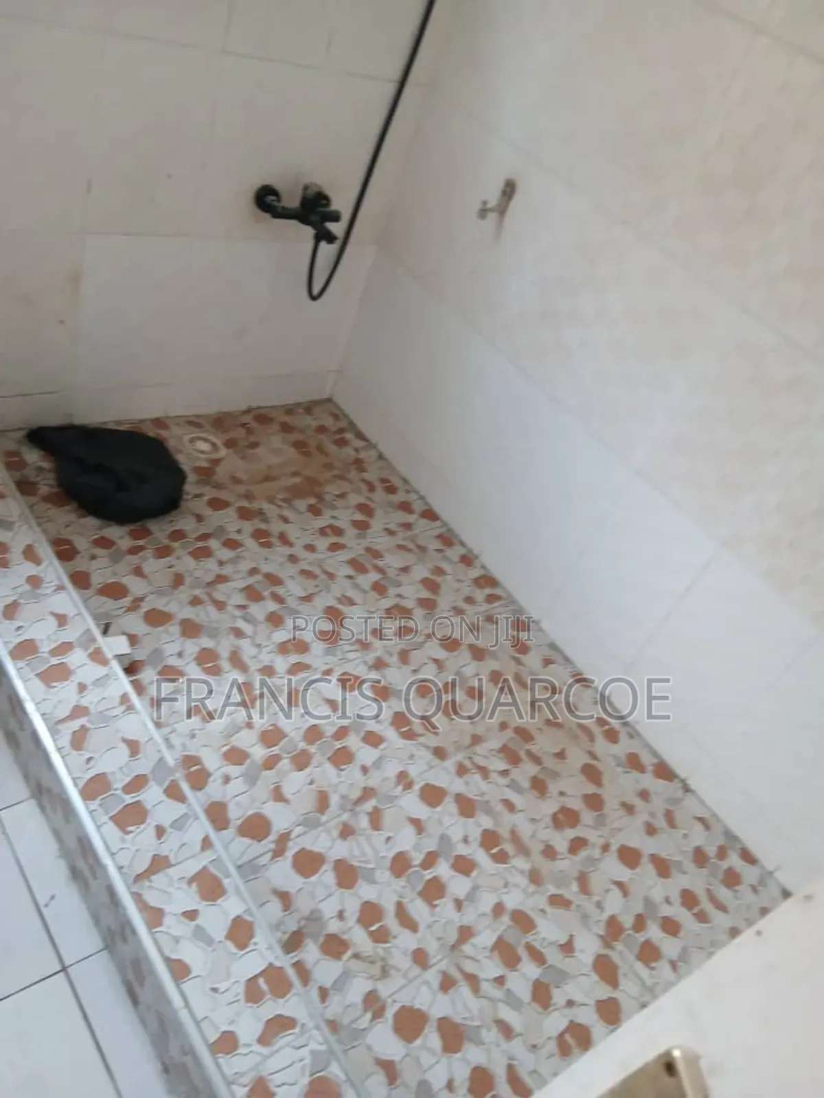 5bdrm House in Ashongman Estates for rent