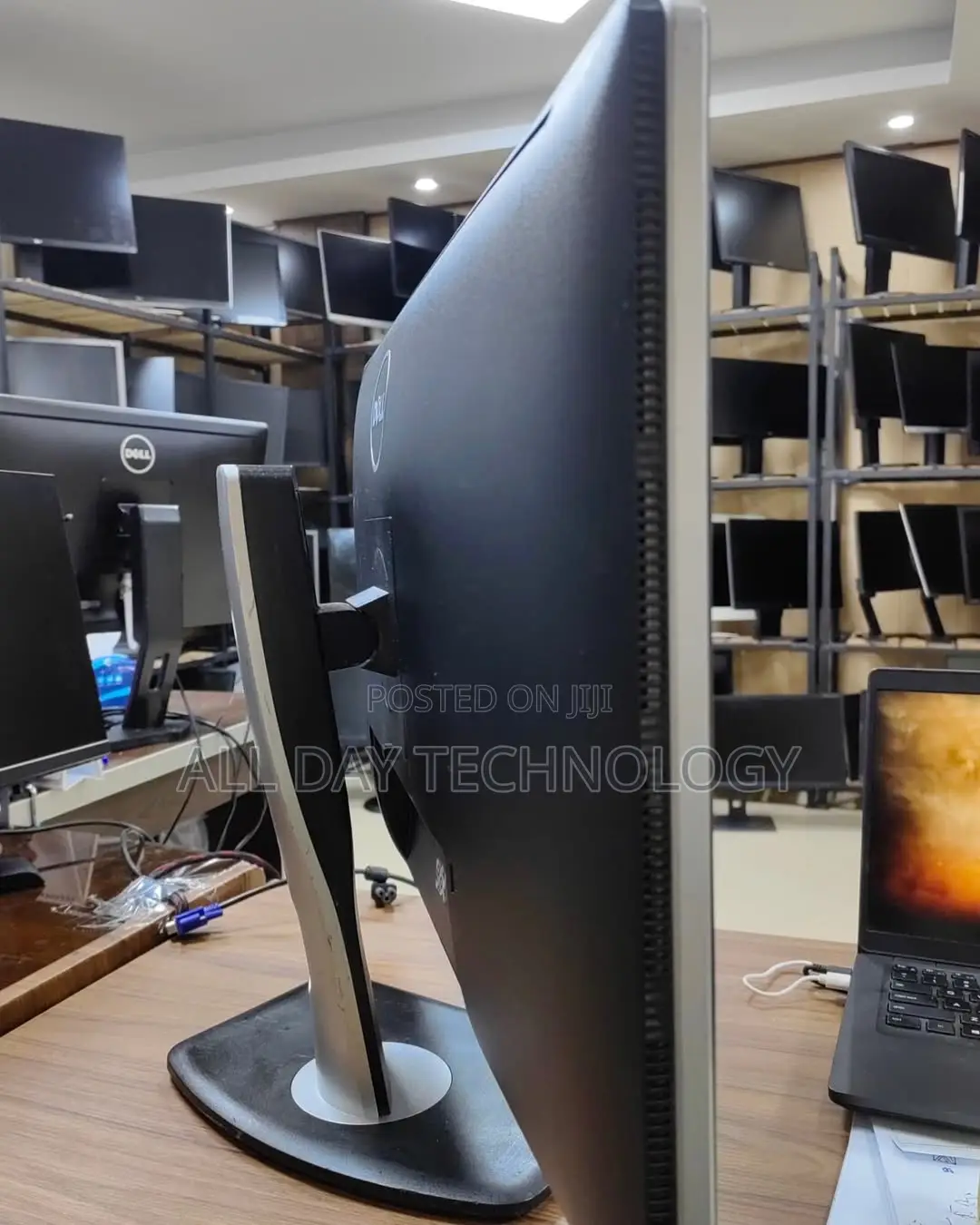 Dell 27” Ips 3840 X 2160 Ultra Wide Hdmi Monitor
