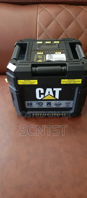 Cat -Portable Car Jumper With Pump