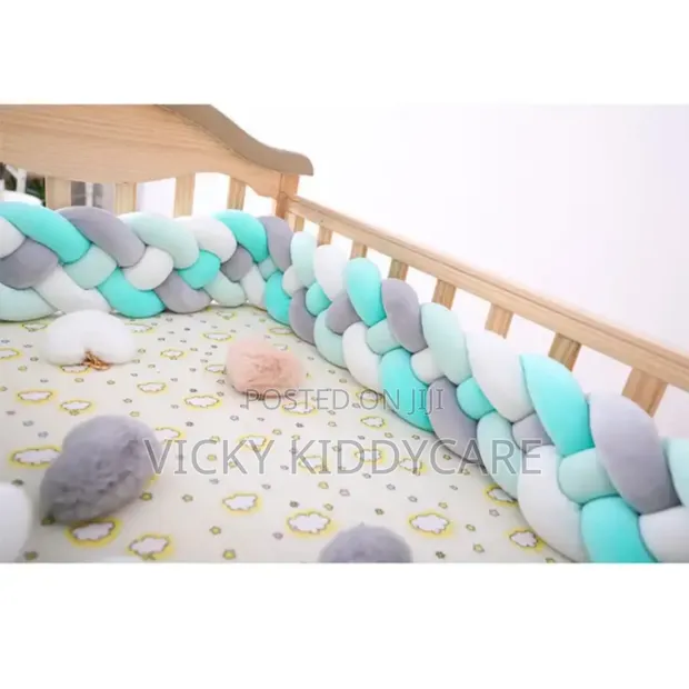 Twist Cot Bumper