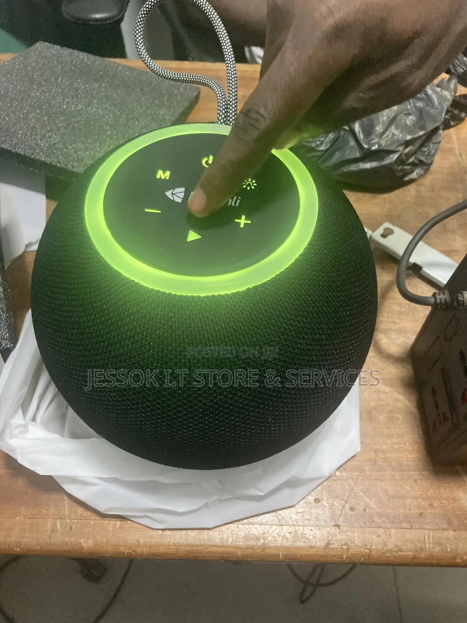 Kisonli Music Box Fm/ Bluetooth/ Sd Card / Aux / Pendrive