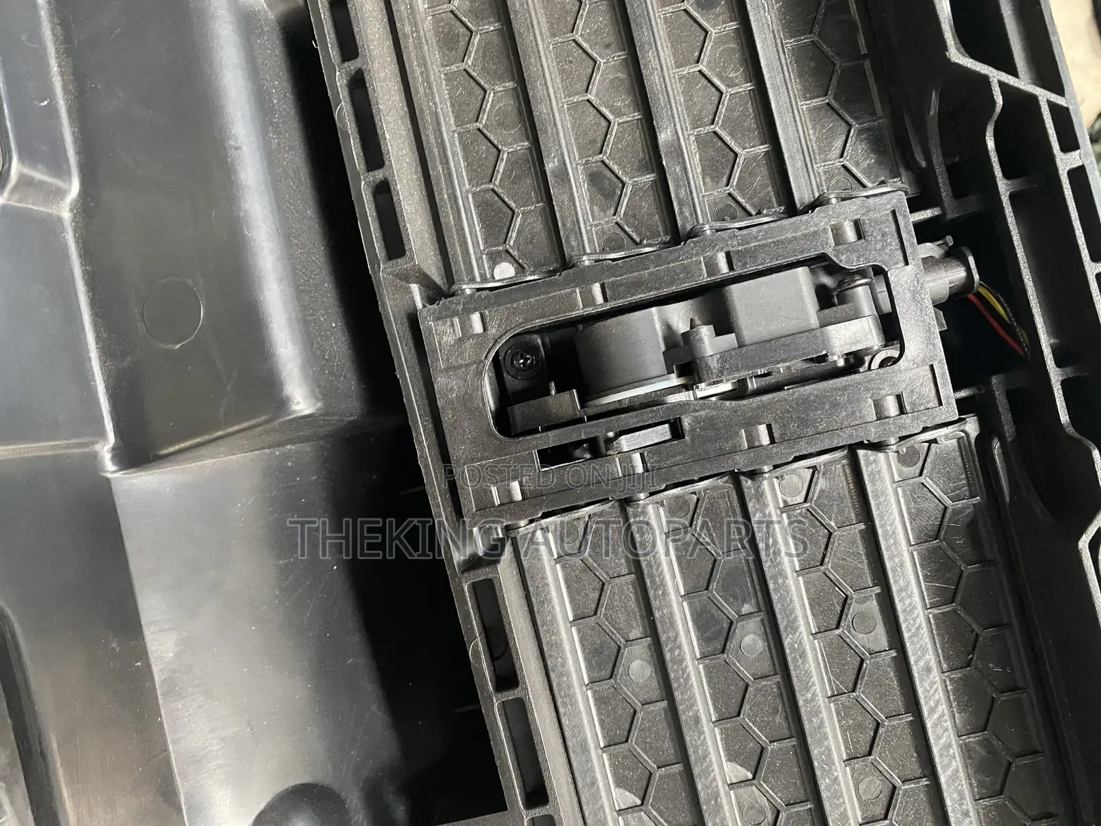 Honda CRV 2017 to 2022 Shutter Grille Available