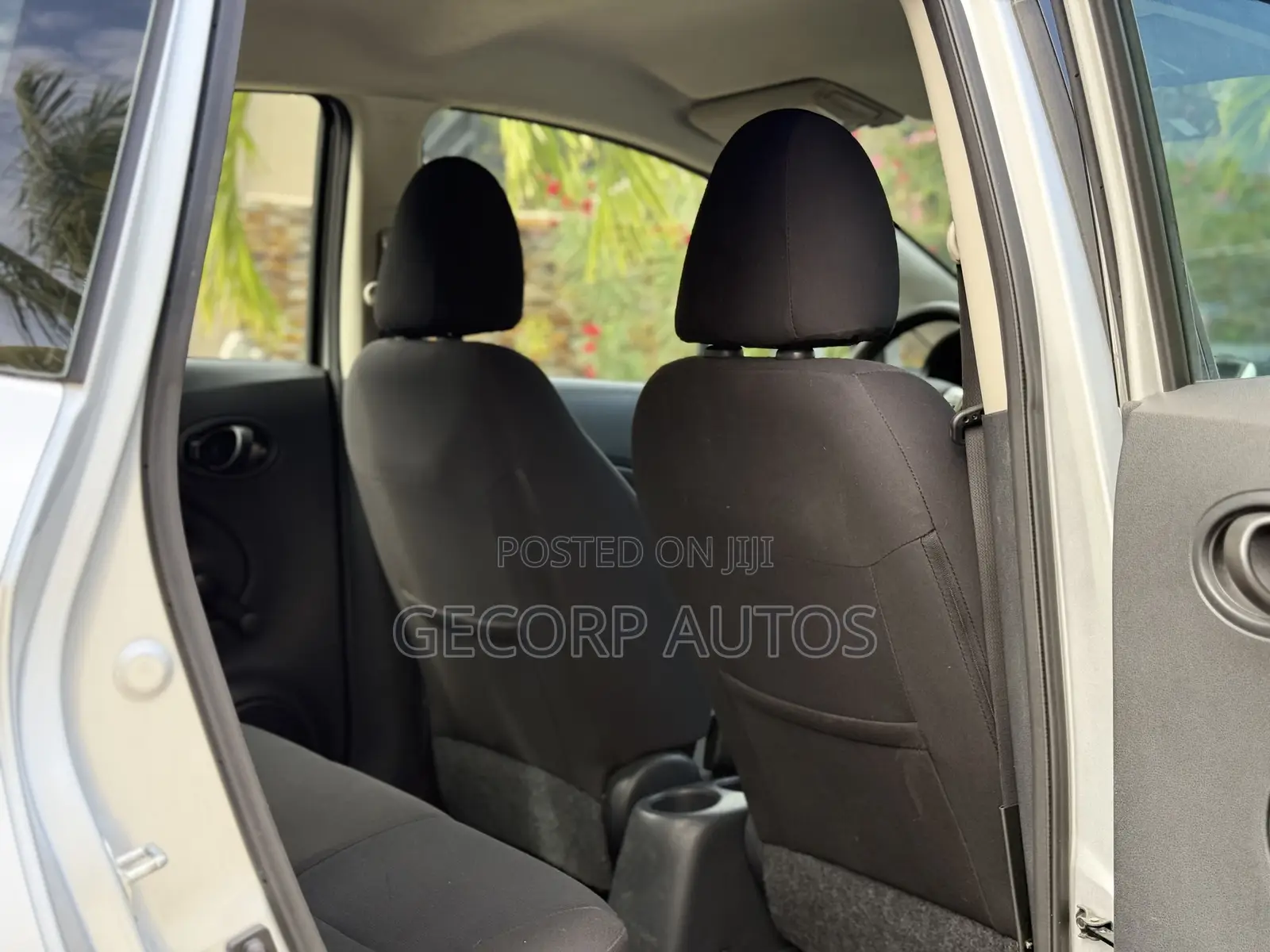 Nissan Versa 1.6 S 4dr Sedan (1.6L 4cyl 5M) 2014 Silver