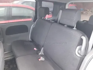Toyota Sienta 1.5 FWD 2014 White