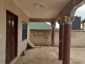 5bdrm House in Kenyasi Achiase, Kumasi Metropolitan for sale