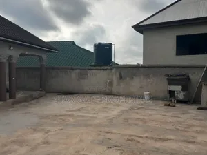 5bdrm House in Kenyasi Achiase, Kumasi Metropolitan for sale