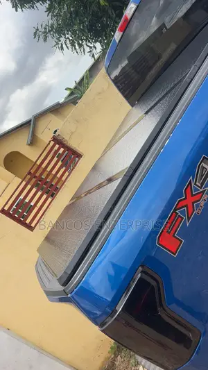 New Pickup Truck Bucket Cover(Hard, Trigold)