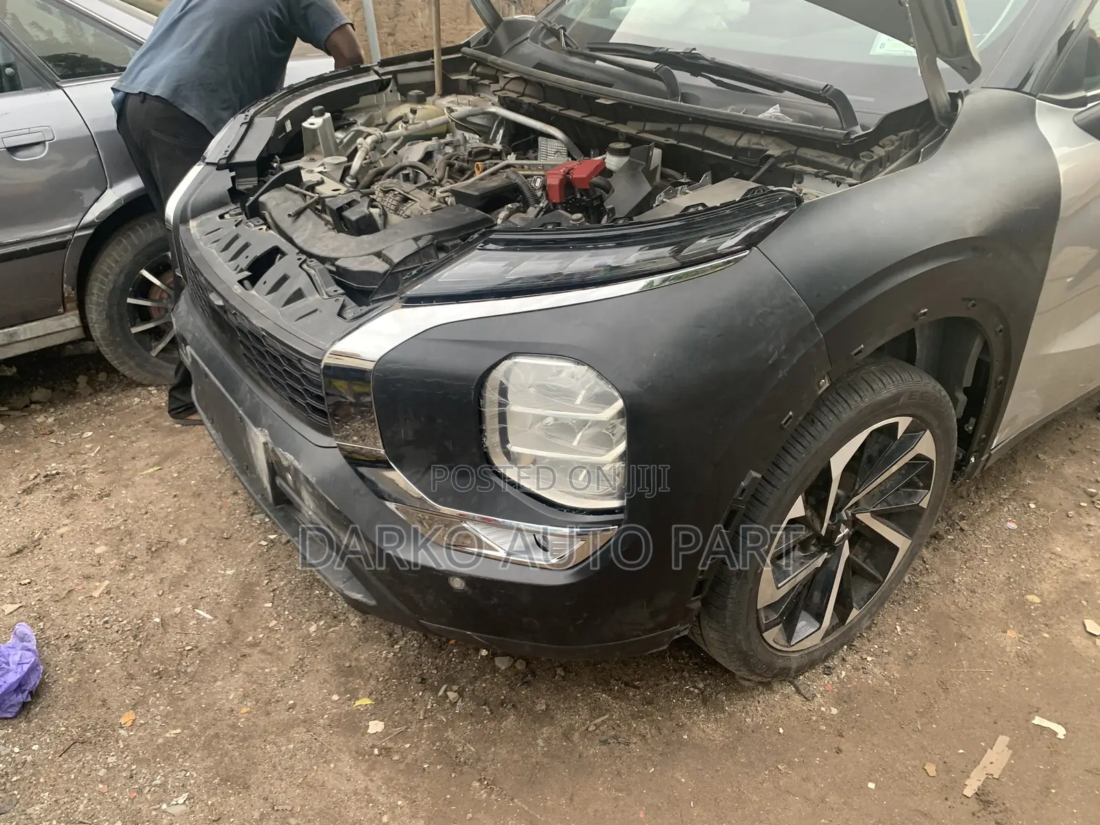 Outlander Bumper, And Pat Available
